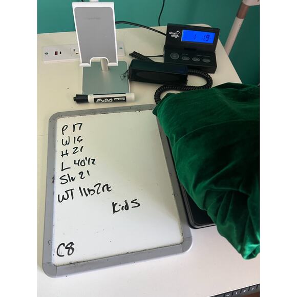 Girls Size 160 Green Velvet Long Sleeve Knee Length Pearl Button Holiday Dress - Picture 9 of 9